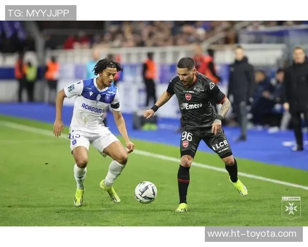 德甲精彩对决：里昂与本菲卡激战成平局补时进球引发全场狂欢