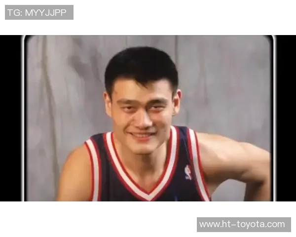 姚明在比赛中怒斥裁判引发热议粉丝对其飙脏话反应不一