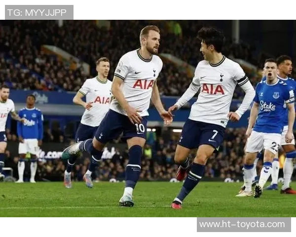 热刺友谊赛大胜曼联四球狂潮帽子戏法点燃全场激情